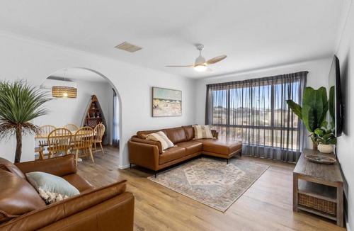 Moonta Bay House | Percys Beach House Moonta Bay