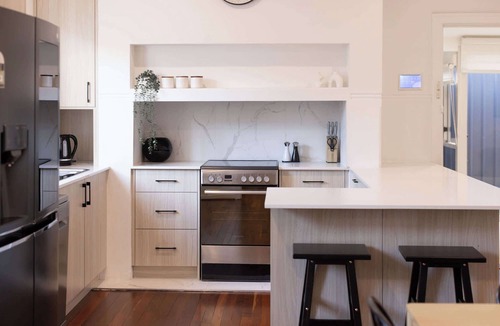 Scarborough House | Perfect Family Getaway - Near Scarborough Beach