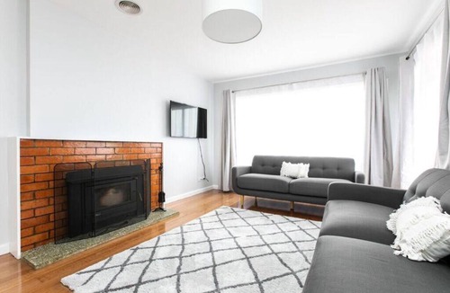 Newstead Apartment | Perfect for Families and Groups With Views + Wi-Fi