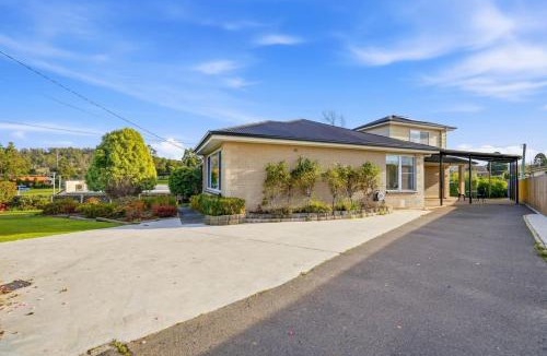 Legana House | Perfect For Families and Small Groups
