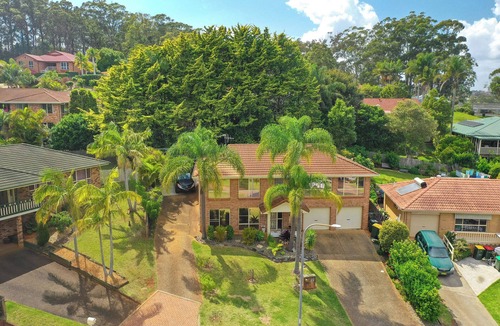 Port Macquarie House | Perfect Modern House with 5 mins drive to Lighthouse Beach. Sleeps upto 9 guests
