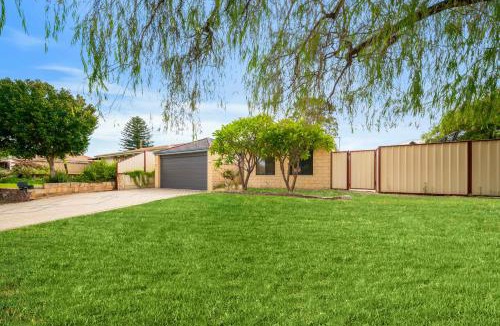 Thornlie House | Perth Airport Stay 5BR House with 6 Beds &Parking