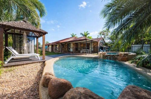 Kirwan House | Pet-Friendly 4BR Retreat with Private Pool in Townsville