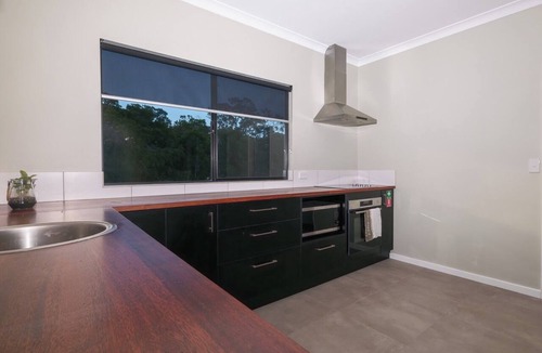 Kalgan Ski Chalet | Pet friendly and peaceful, close to the beaches, mountains, national parks.