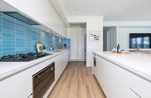 Tootgarook House | Pet Friendly - Arcadia by the Beach