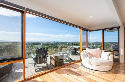 St. Andrews Beach House | Pet Friendly - Hopewell House with Spa and Golf Course Views