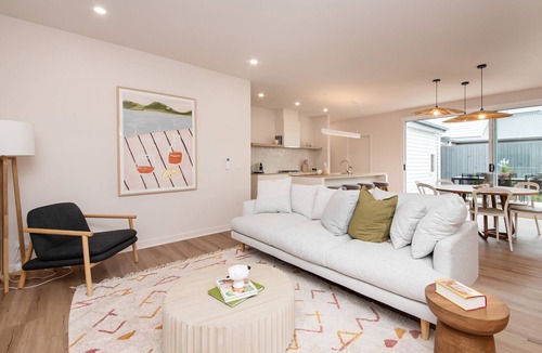 McCrae House | Pet Friendly - Barefoot Beach House McCrae