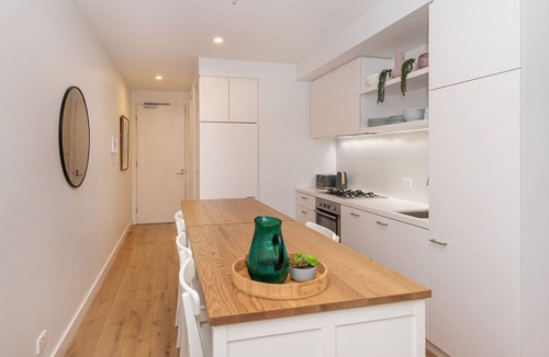 Hampton Apartment | Pet Friendly - Bayside living at The Hampton
