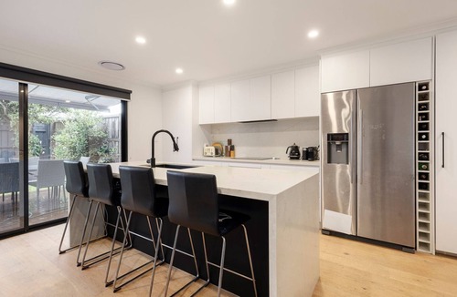 Hampton House | Pet Friendly - Bayside Spritz in Hampton