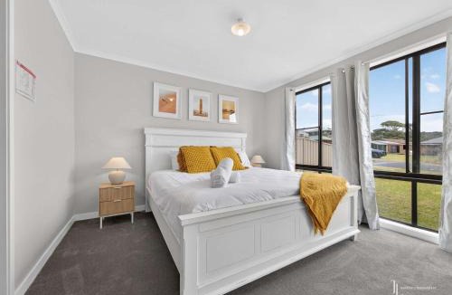 Kianga House | Pet-Friendly Home Walk to Beach - Kianga Comfort
