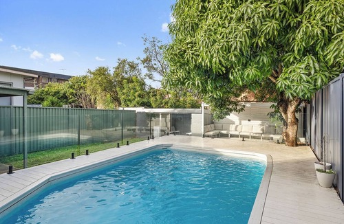 Rozelle House | Pet-Friendly Rozelle Escape with Pool Near Light Rail & CBD