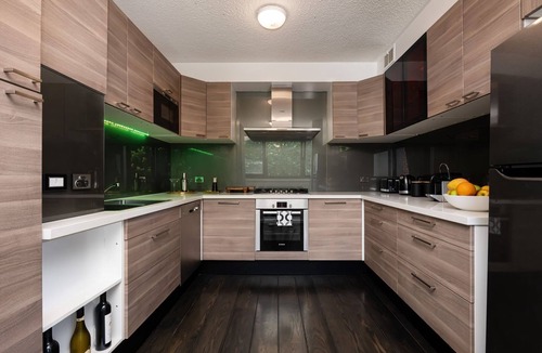 South Yarra Apartment | Pet Friendly - The Baseline Stay, South Yarra