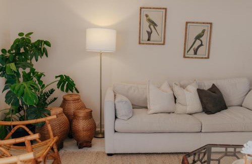 Bluff Point House | Pet Friendly Townhouse