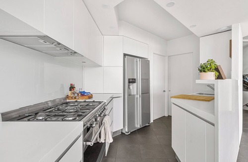 Balmain East House | Pet Friendly Waterfront Balmain East Escape — Perfect for VIVID Nights!