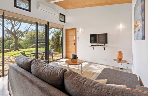 Yallingup Cabin | Petra Olive 4 - One Bedroom Apartment, Sleeps 2