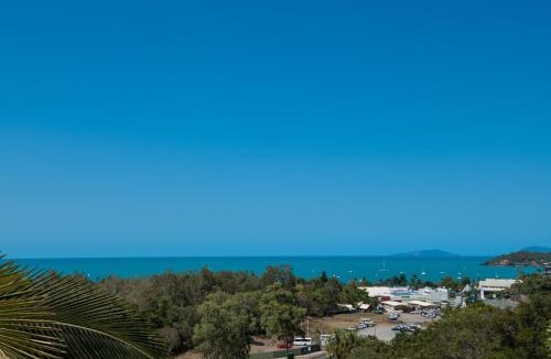 Airlie Beach Villa | Picture Perfect On Azure