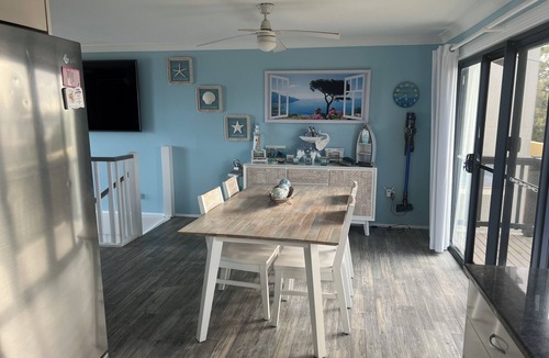 The Entrance North House | Picturesque Beachfront Retreat with 5 Bedrooms!