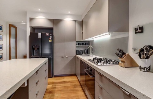 Geelong Apartment | PierPoint 203 I Geelong Waterfront Apt