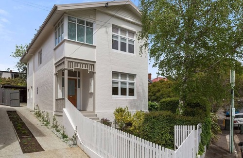 Dynnyrne House | Pillinger Street Character rich meets Contemporary