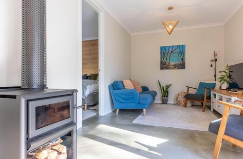 Balnarring House | Pine Beach Guest House in the Heart of Balnarring