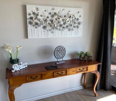 Emu Bay House | Pine View Holiday Rental