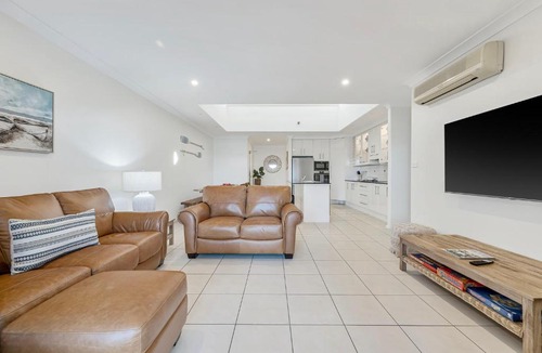North Haven Apartment | Pippies your water view escape
