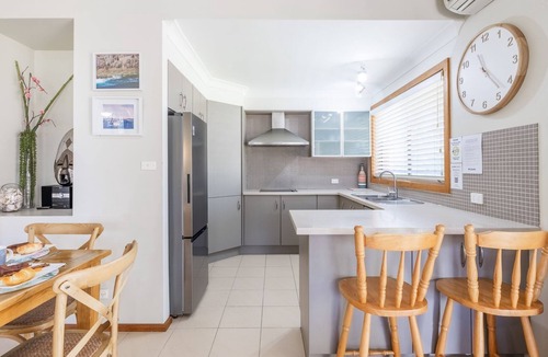 Nelson Bay Apartment | Plattens, 2/15 Kurrawa Close - great duplex so close to the water