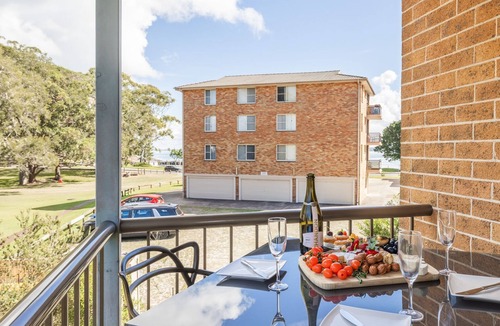 Nelson Bay Apartment | Plattens, 2/15 Kurrawa Close - great duplex so close to the water