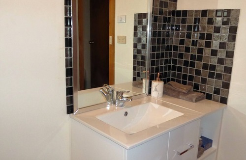Bridport Apartment | Platypus Park Country Retreat - Pipers 2br/apartment