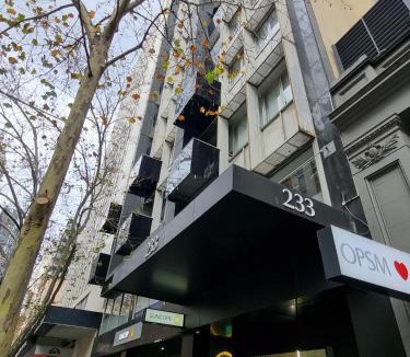 Melbourne Central Business District Apartment | Pleasant City Stay on Collins