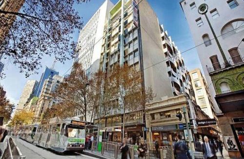 Melbourne Central Business District Apartment | Pleasant City Stay on Collins