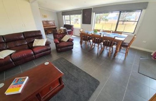 Wandilo House | Pleasant Hill BnB