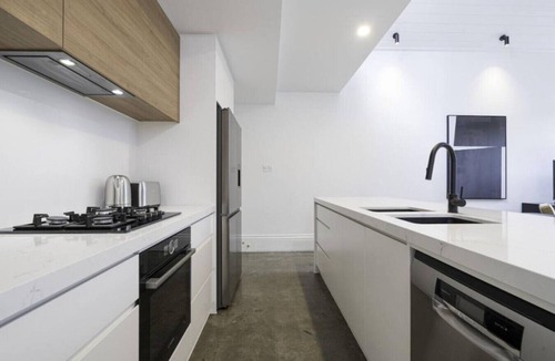 Elwood House | Poets Corner Elegant & Historic Home in Elwood