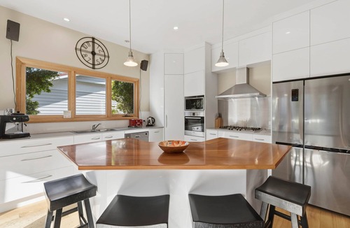 West Hobart House | Poets View - 3 Bedroom House