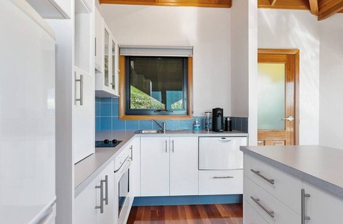 Apollo Bay Villa | Point of View Villa 2 of 5 - Luxury for Couples