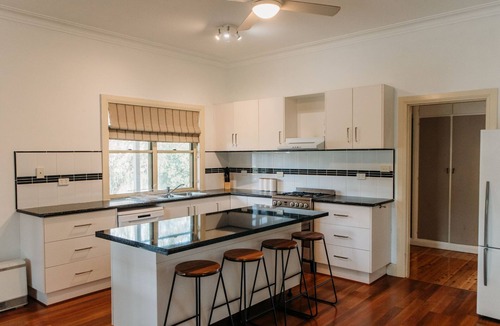 North Tamworth House | Polly's Perfect Pad on Piper