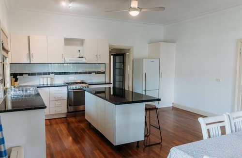 North Tamworth House | Polly's Perfect Pad on Piper