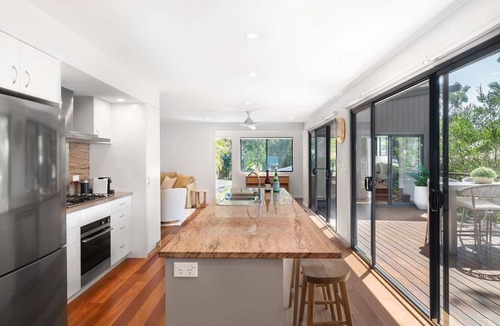 Macmasters Beach House | Pool Retreat. MacMasters Beach. Sleeps 10