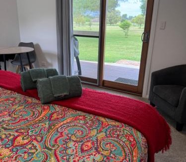 Warrow Cabin | Poona Farm Estate - The Lodge