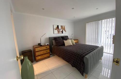 Port Lincoln Apartment | Port Lincoln Marina Waterfront Apartment