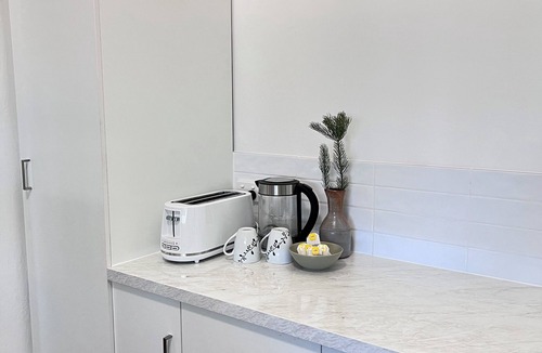 Port Neill Cottage | Port Neill SA Stone Cottage Close to everything in Pt Neill Sleeps 6