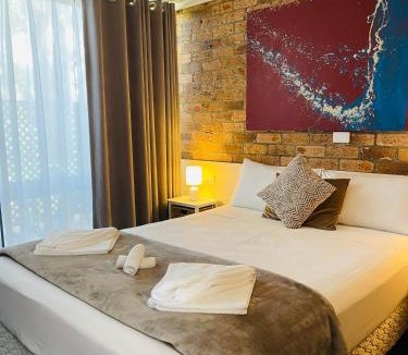Nelson Bay Hotel | Port Stephens Motel