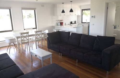 Portarlington House | Portarlington Beach House (great for families)
