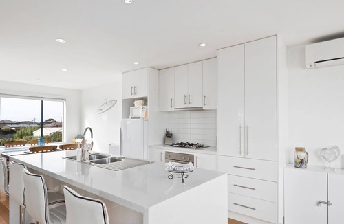 Portarlington House | Portarlington Gem - Two storey retreat with great views.