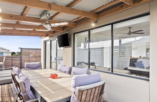 Portarlington House | Portarlington Gem - Two storey retreat with great views.