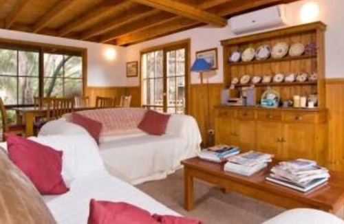 Blairgowrie House | Possum cabin by the sea