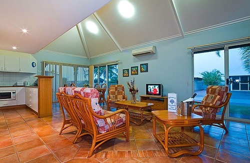 Exmouth Hotel | Potshot Hotel Resort