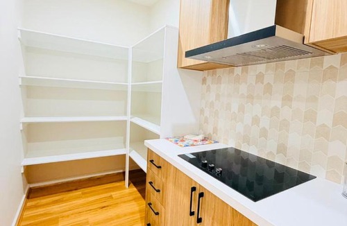 Mambourin House | Premier Suite with Ensuite Bathroom