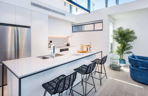 Coogee Apartment | Premium Beachside Living at Chic Coogee Escape E8