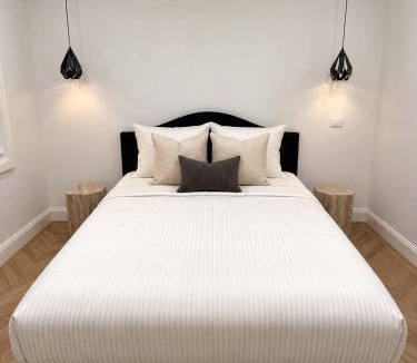 Donnybrook House | Premium Comfort - Elegant 4BR Donnybrook Retreat